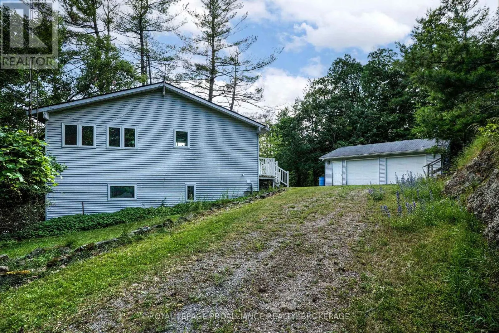 39 RUGGED LANE