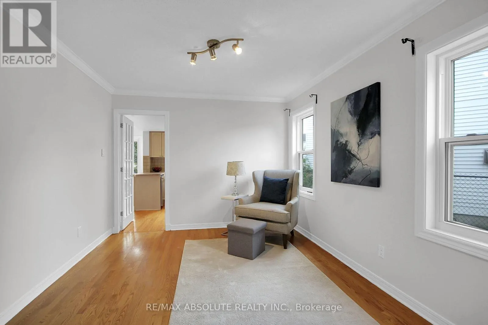 38 FORESTGLADE CRESCENT