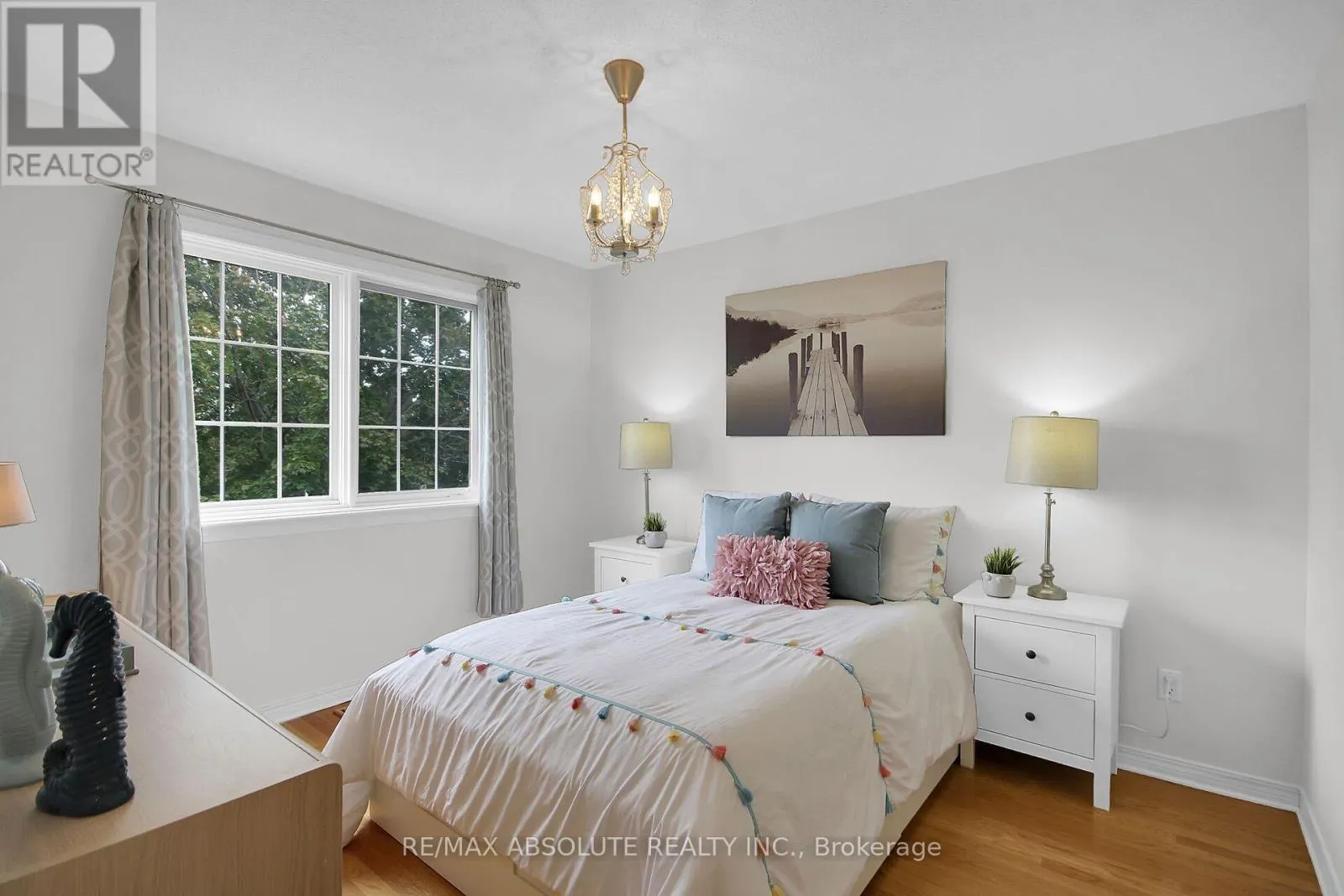 38 FORESTGLADE CRESCENT