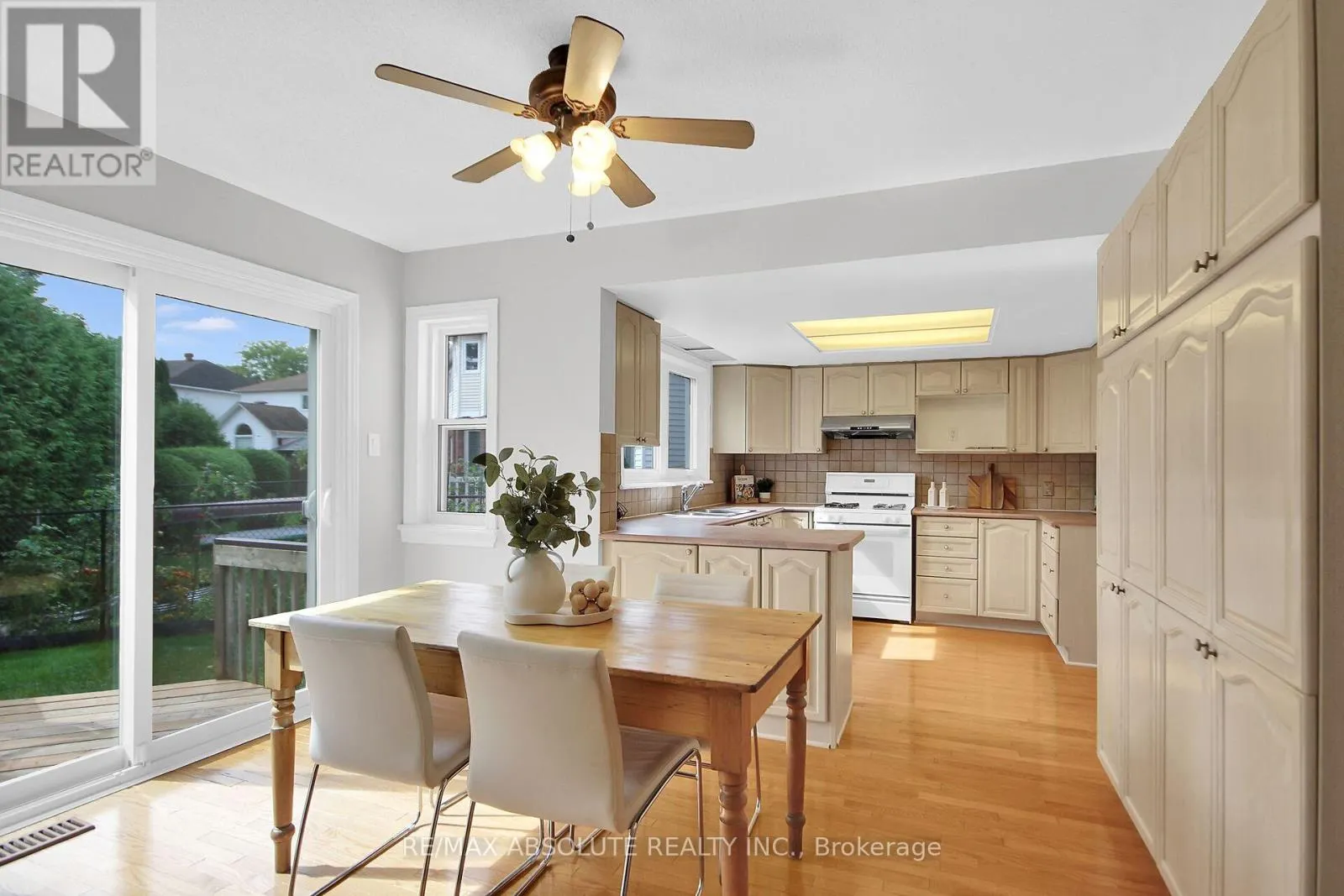 38 FORESTGLADE CRESCENT