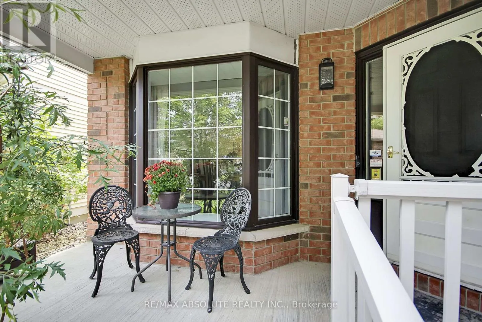 38 FORESTGLADE CRESCENT