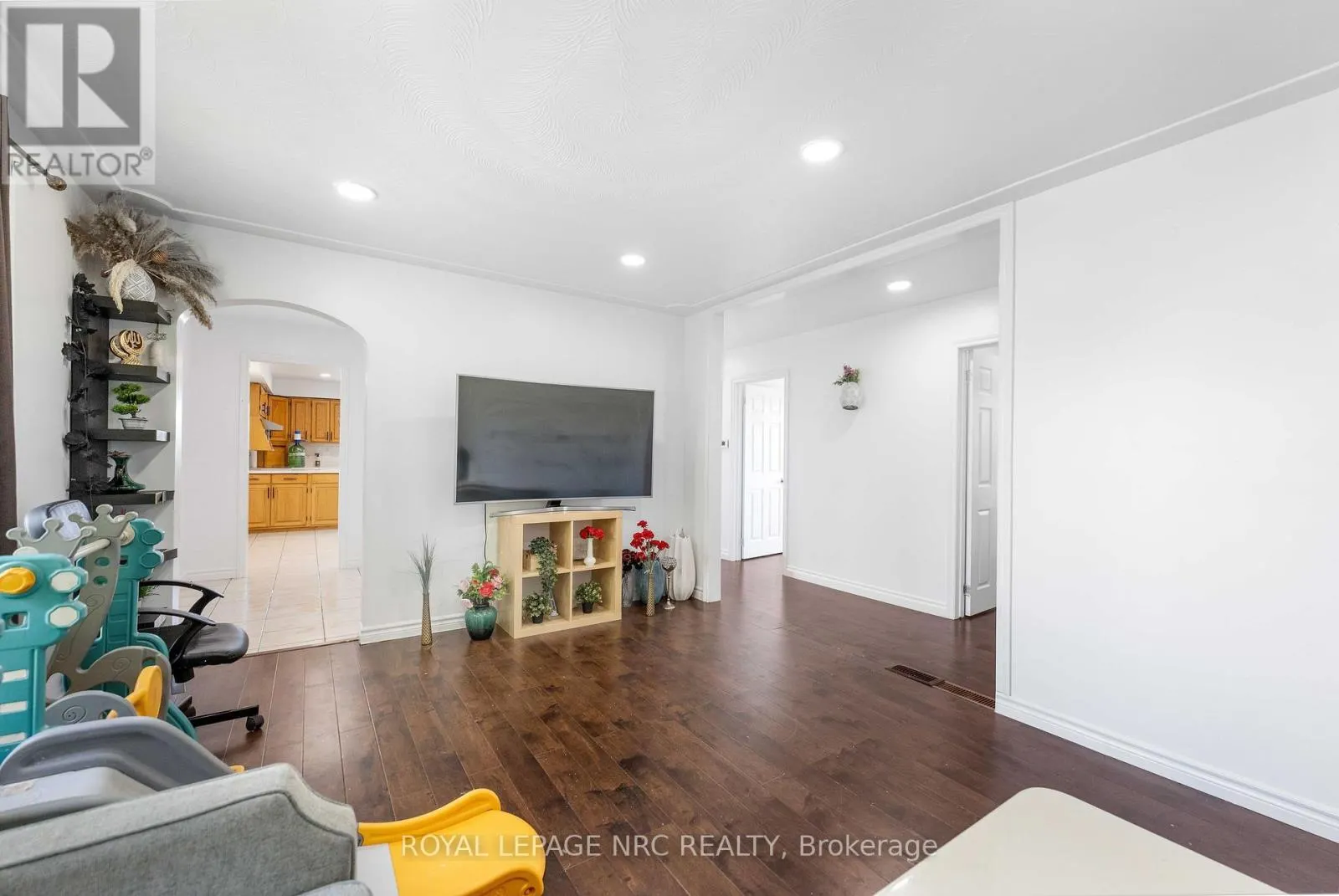 918 CONCESSION 6 ROAD