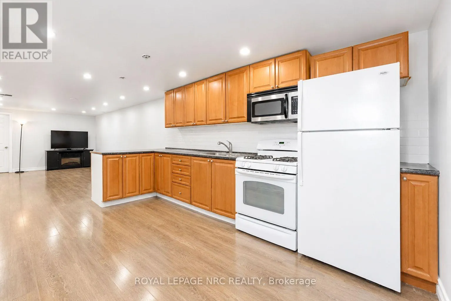 918 CONCESSION 6 ROAD