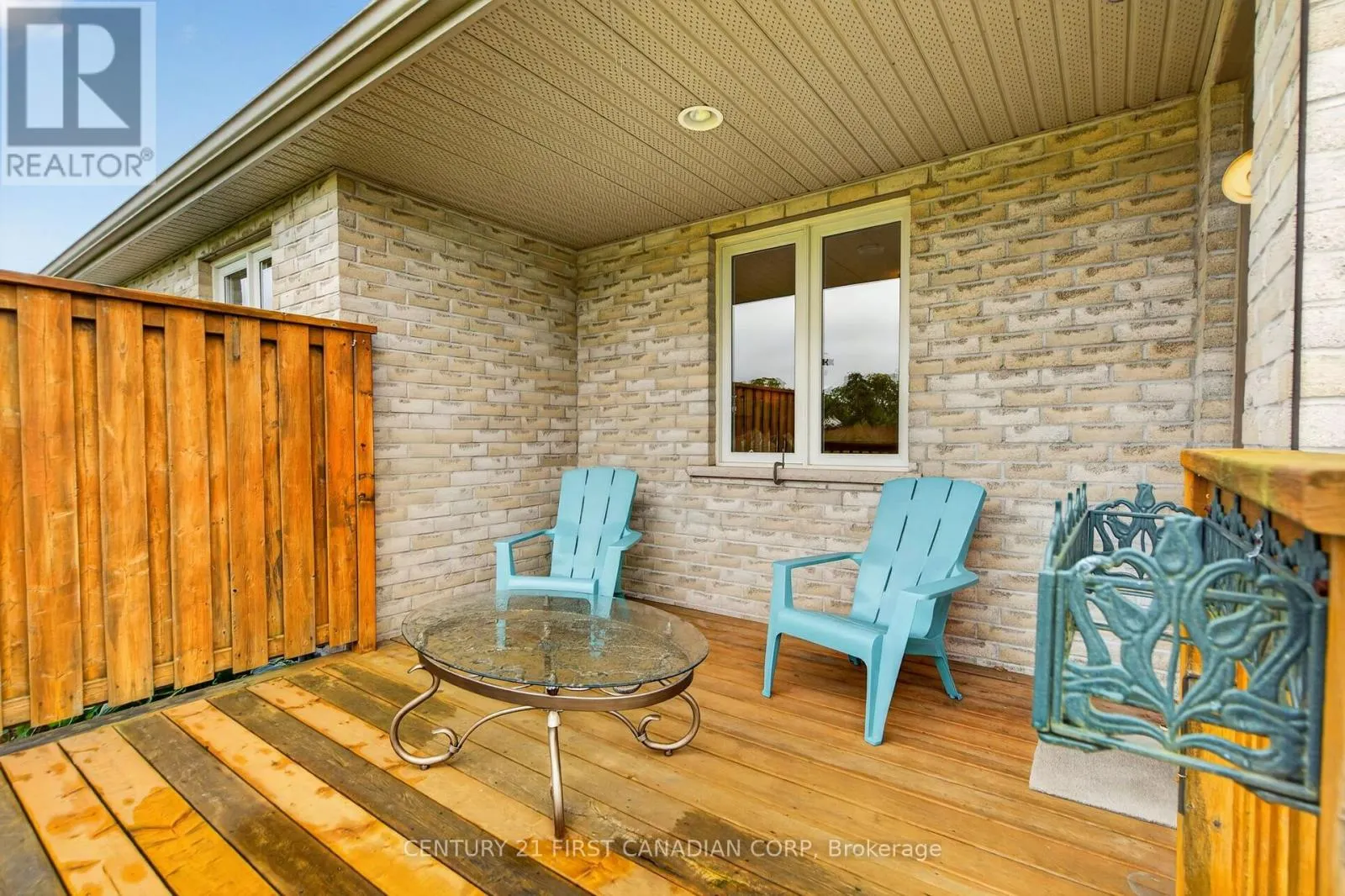 22 - 87 DONKER DRIVE #22