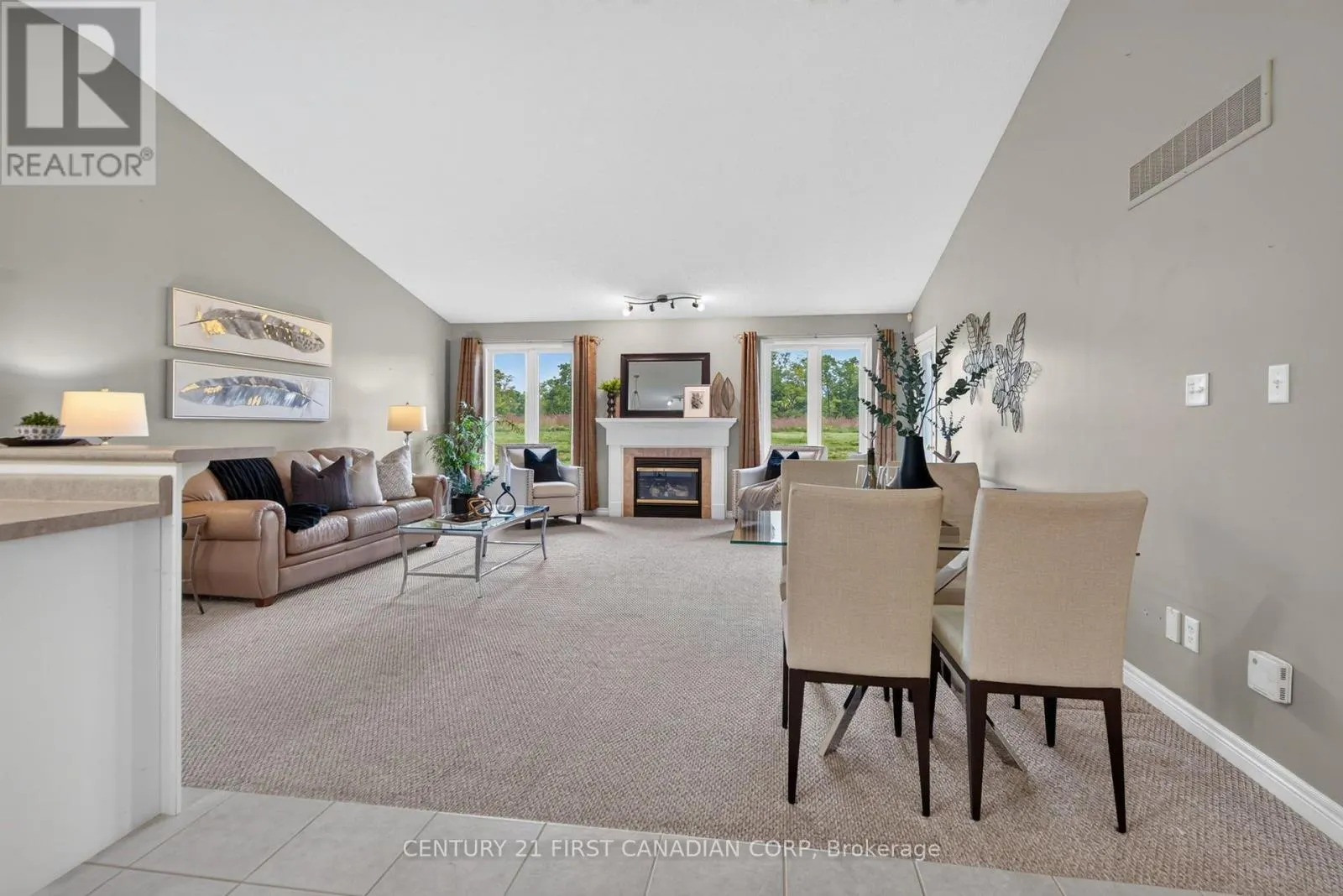 22 - 87 DONKER DRIVE #22