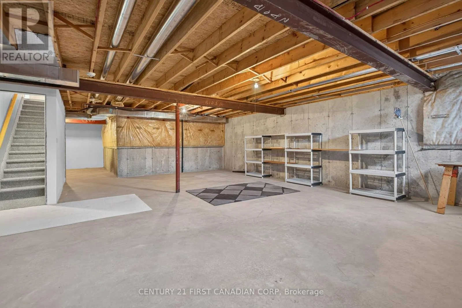 22 - 87 DONKER DRIVE #22