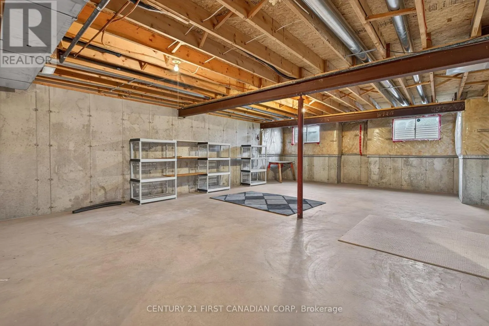 22 - 87 DONKER DRIVE #22