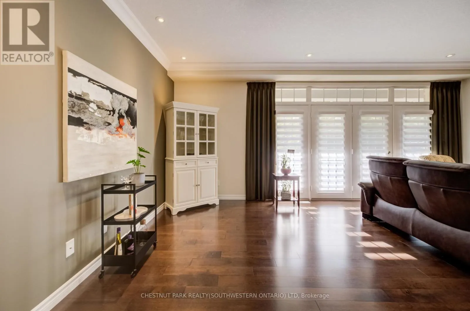 10 - 435 WINCHESTER DRIVE