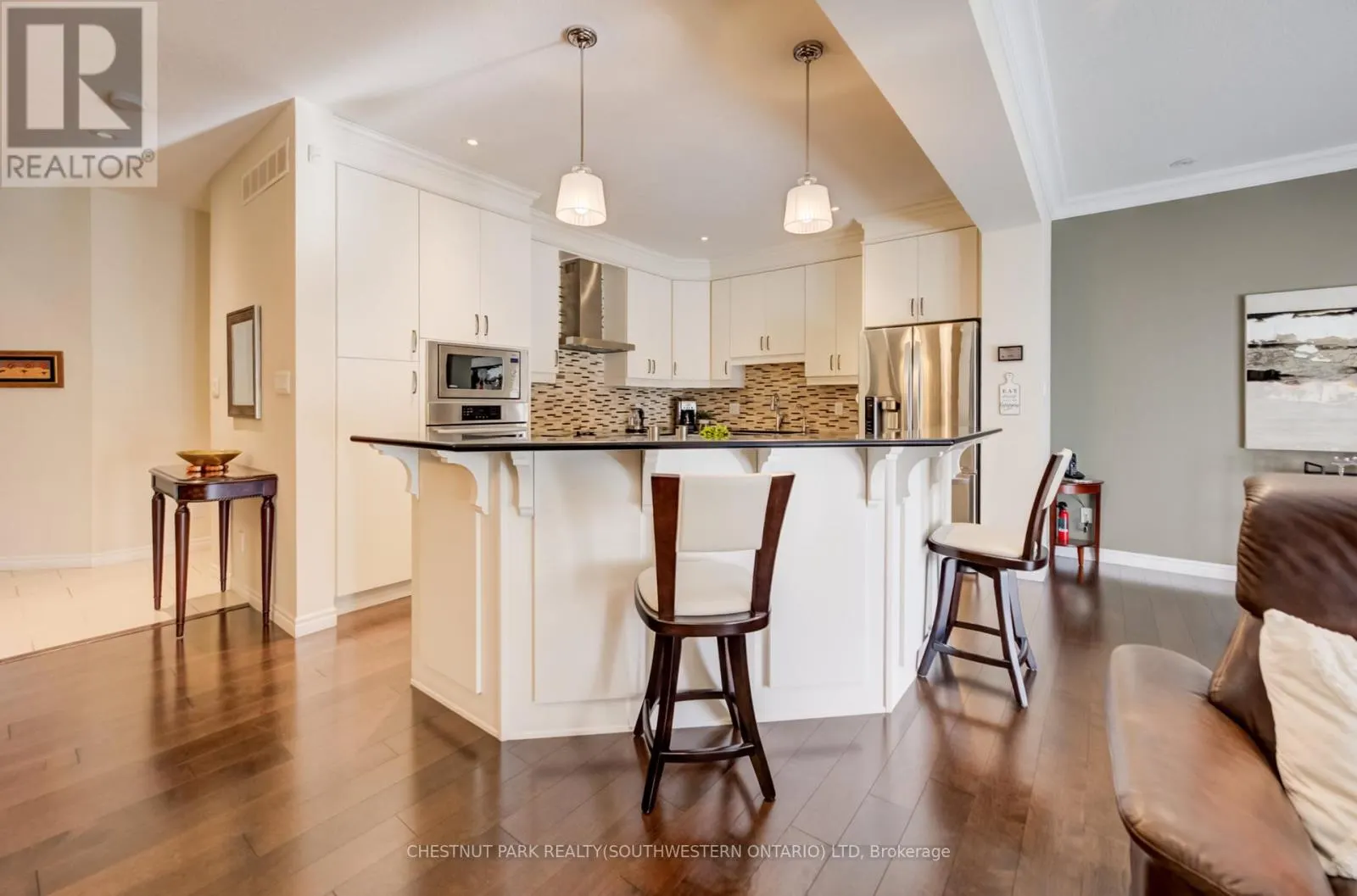 10 - 435 WINCHESTER DRIVE