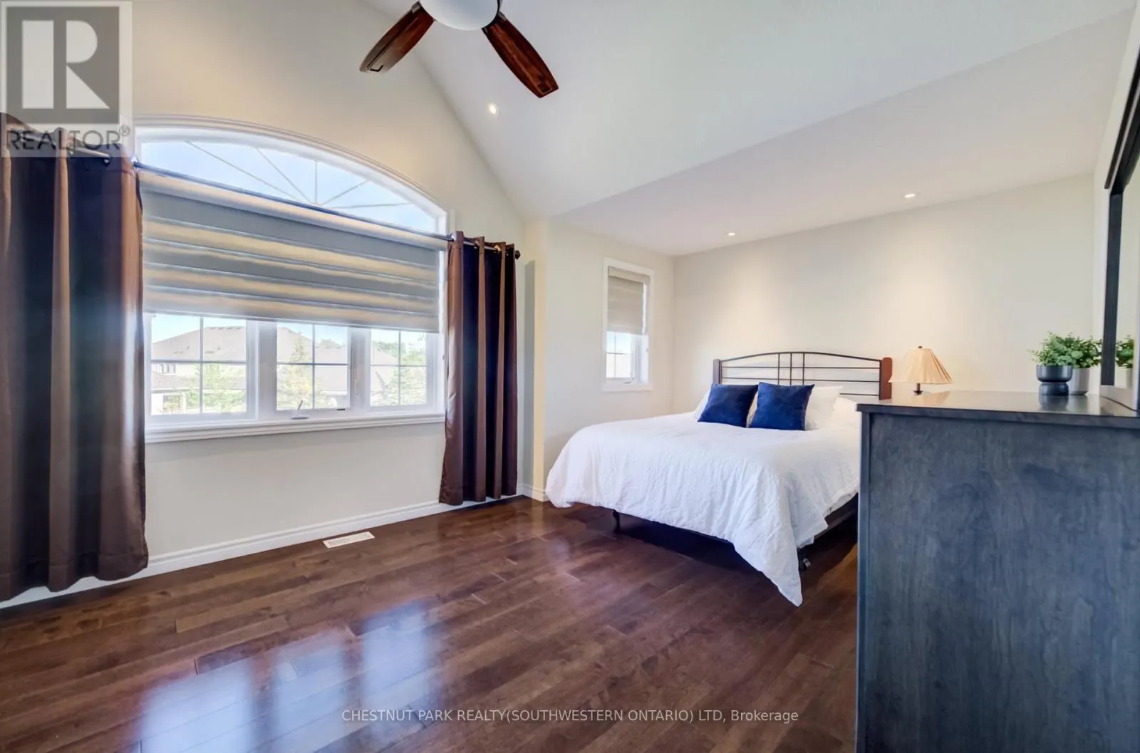 10 - 435 WINCHESTER DRIVE