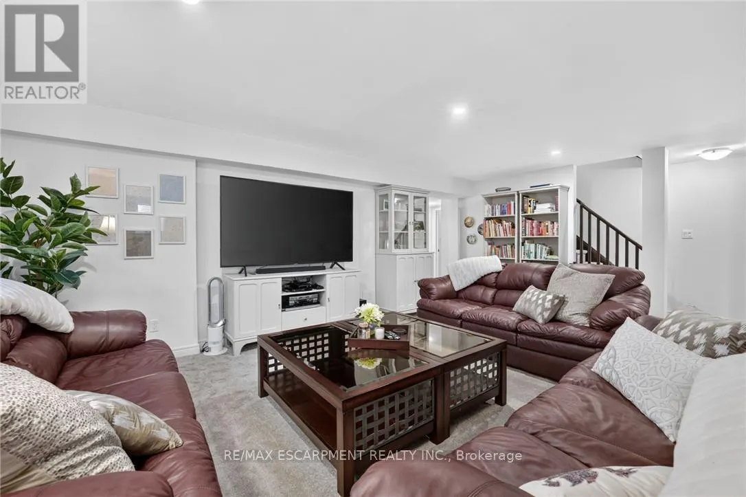 62 FORESTVIEW COURT