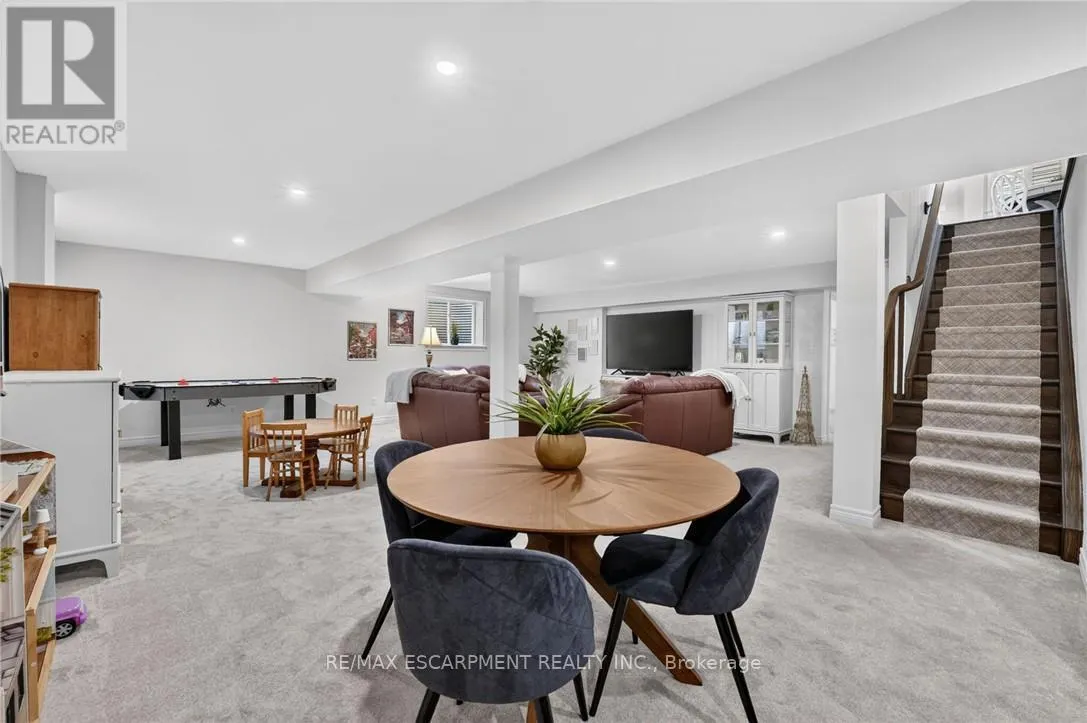 62 FORESTVIEW COURT