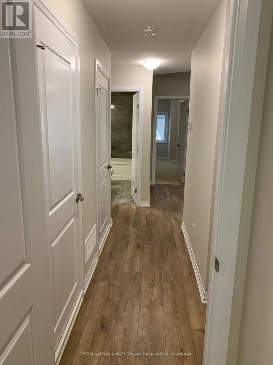 13 - 25 ISHERWOOD AVENUE E