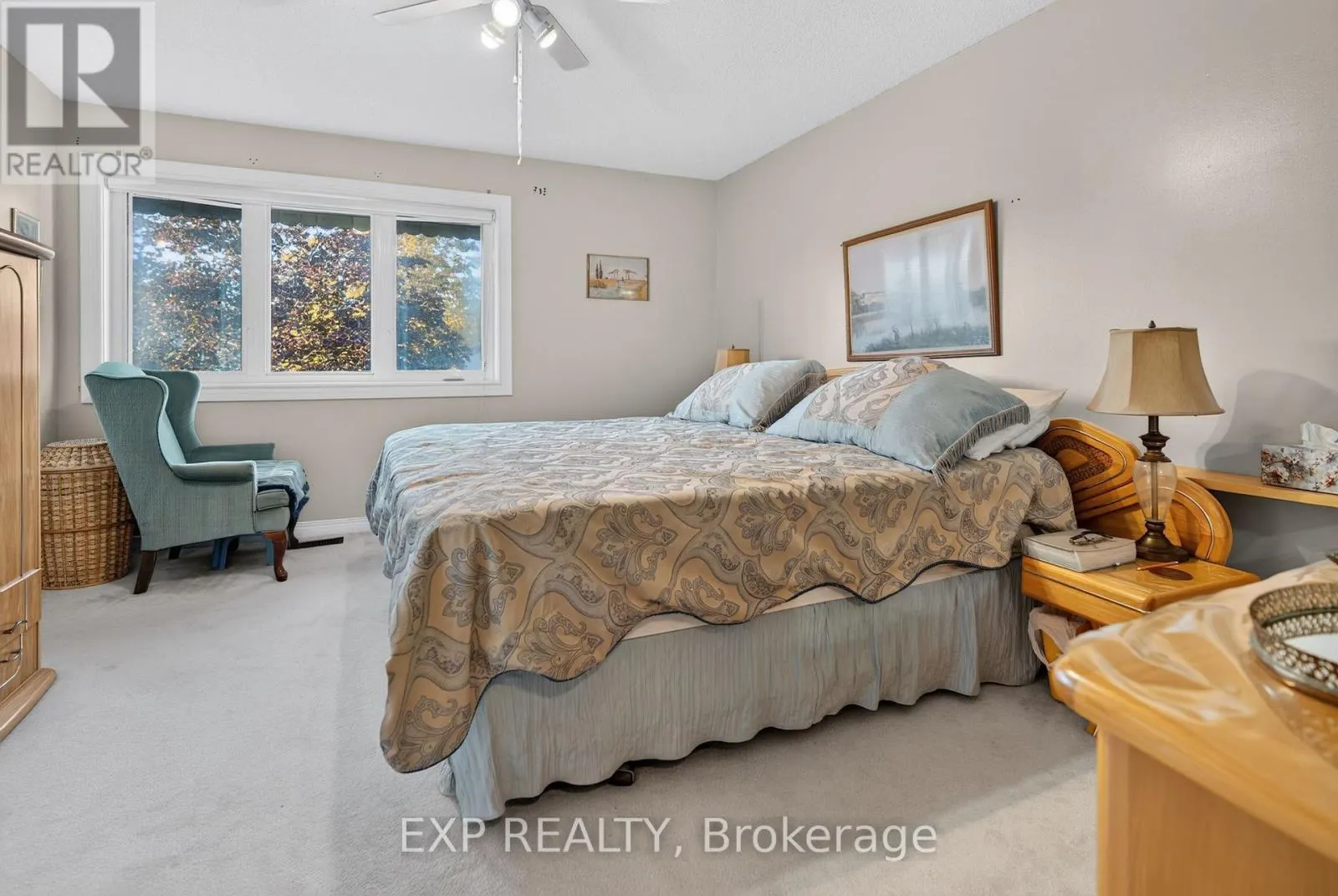 185 HUNTERSWOOD CRESCENT