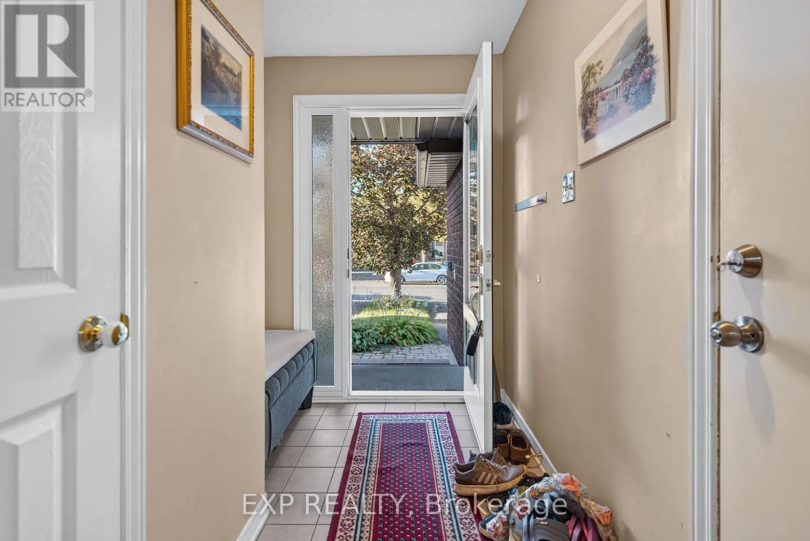 185 HUNTERSWOOD CRESCENT