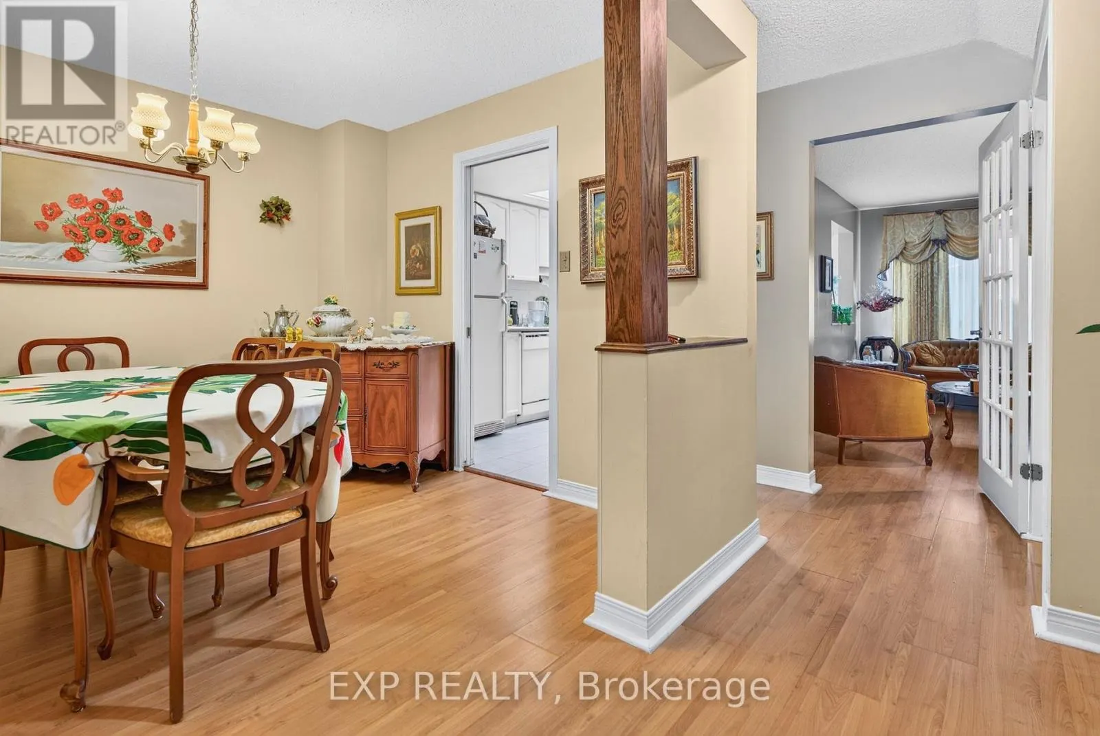 185 HUNTERSWOOD CRESCENT