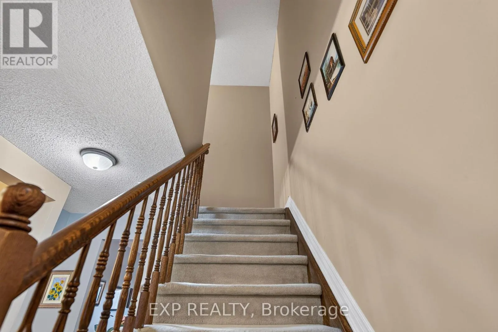 185 HUNTERSWOOD CRESCENT