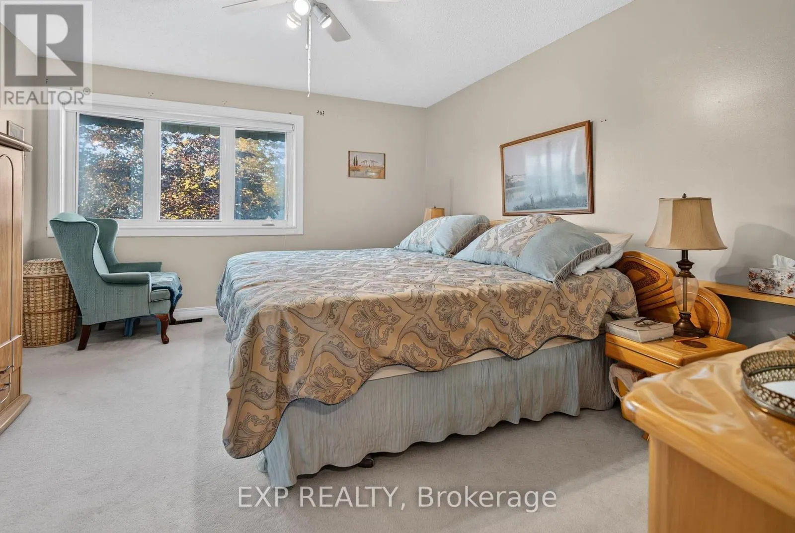 185 HUNTERSWOOD CRESCENT