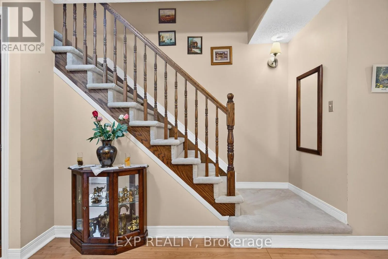 185 HUNTERSWOOD CRESCENT