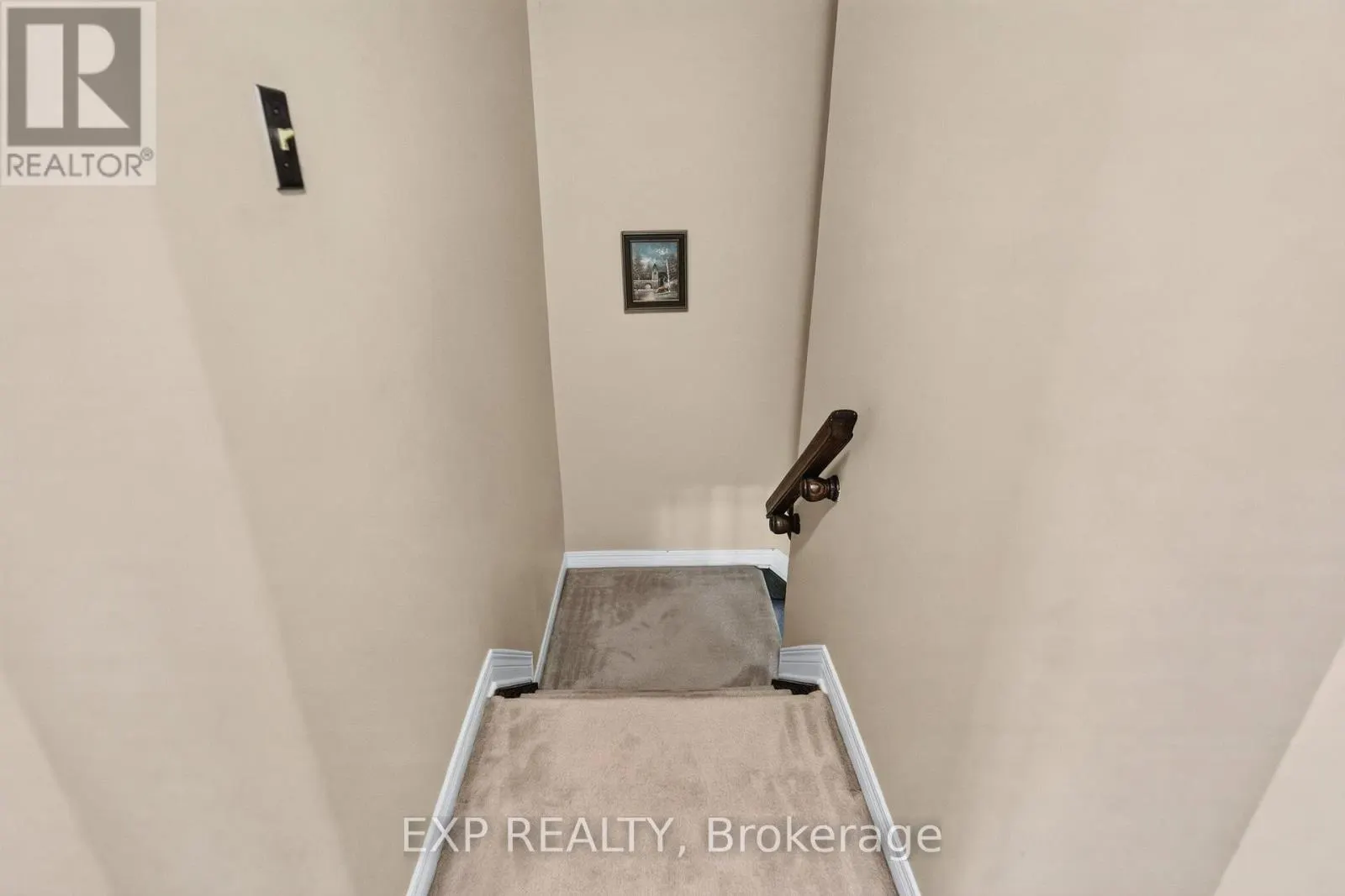 185 HUNTERSWOOD CRESCENT