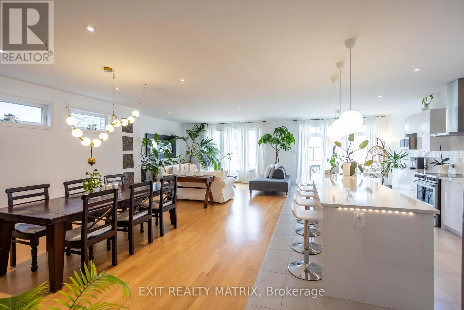 865 COLOGNE STREET
