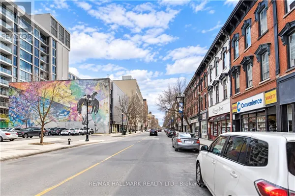 185-187 KING STREET E