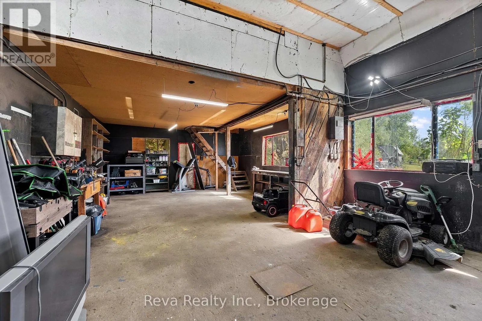 834 HYBLA ROAD