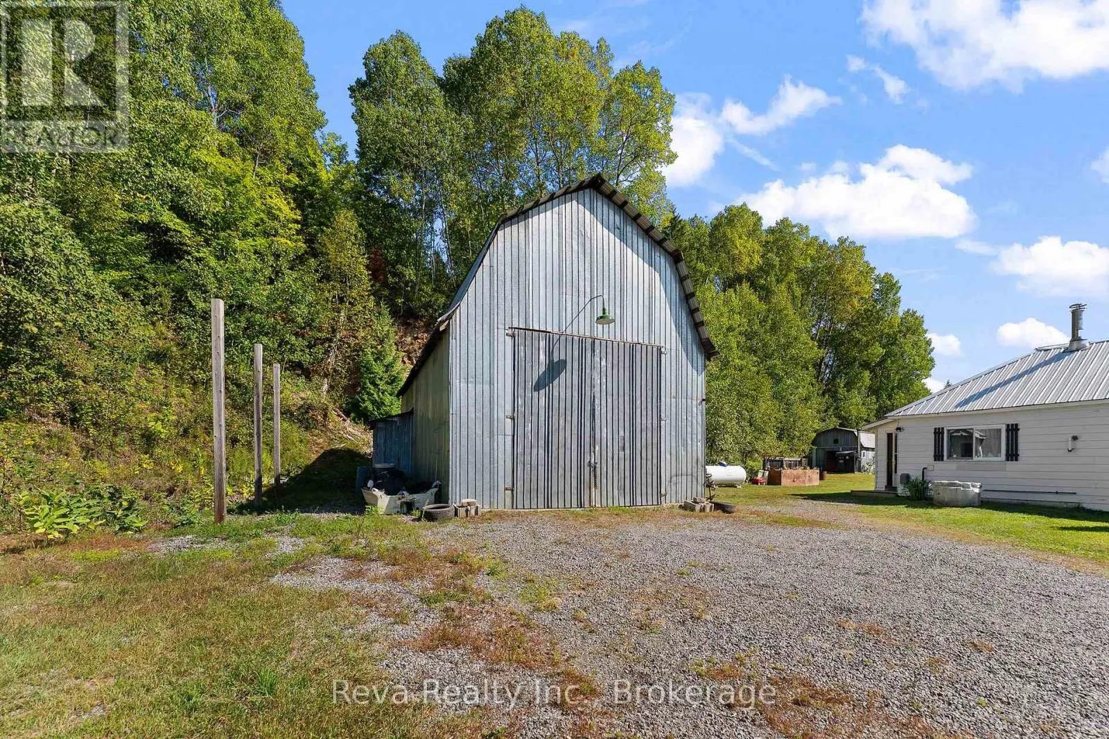 834 HYBLA ROAD