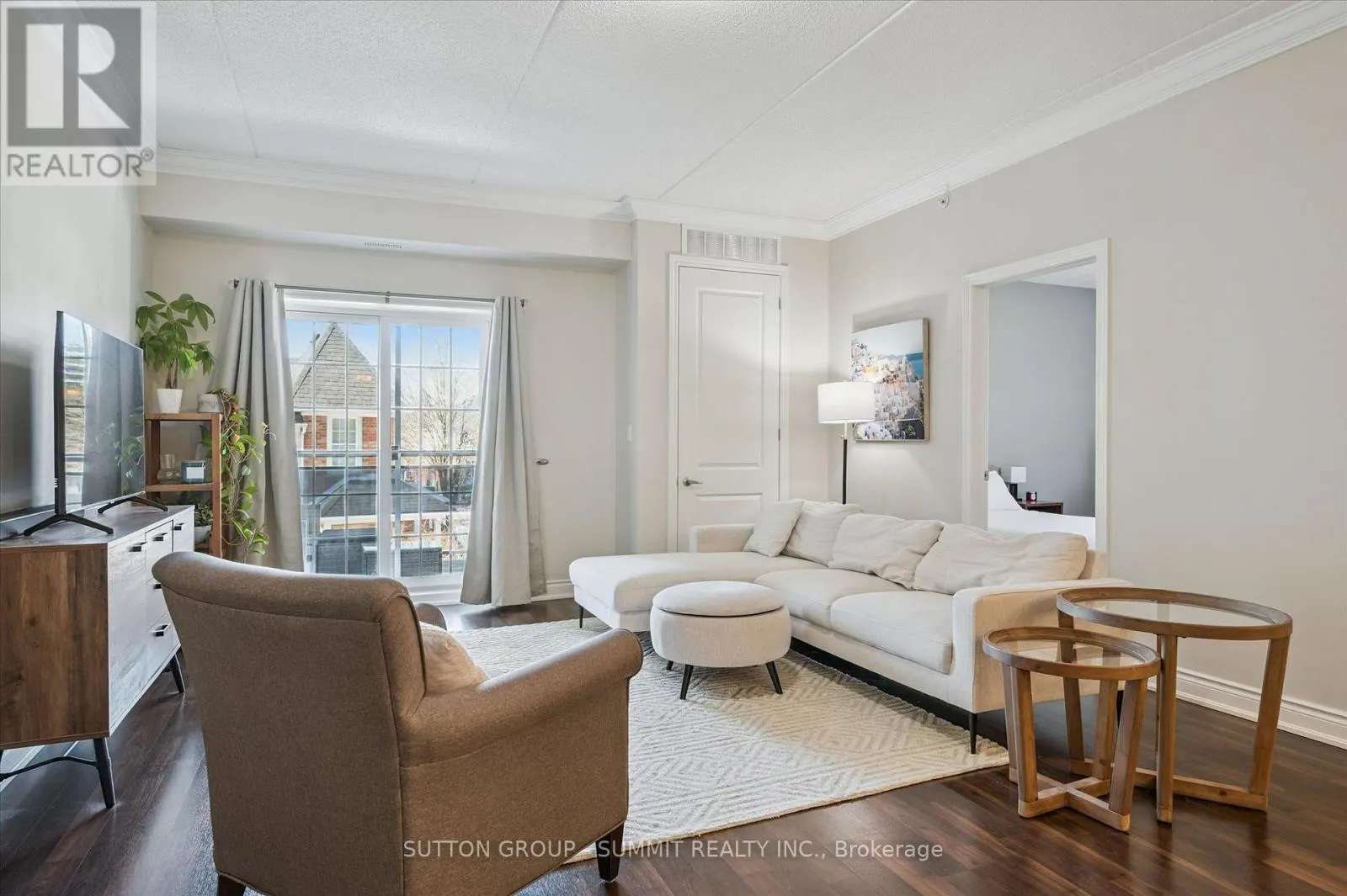 242 - 1077 GORDON STREET