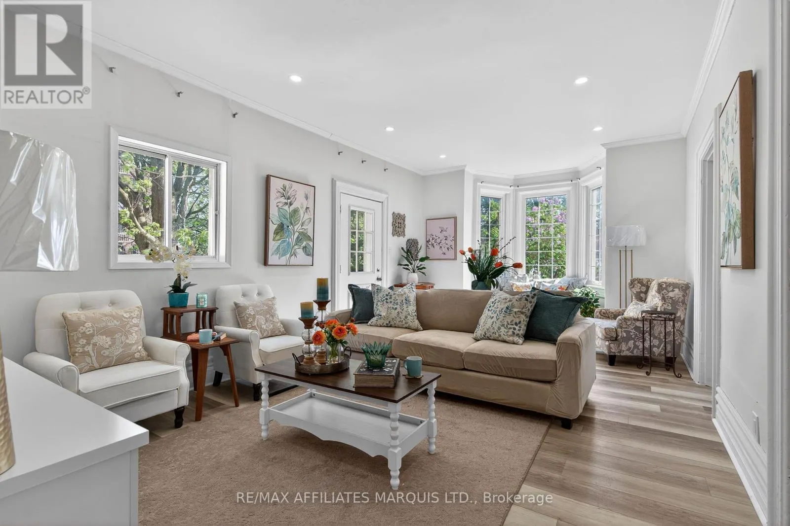 326 THIRD STREET E