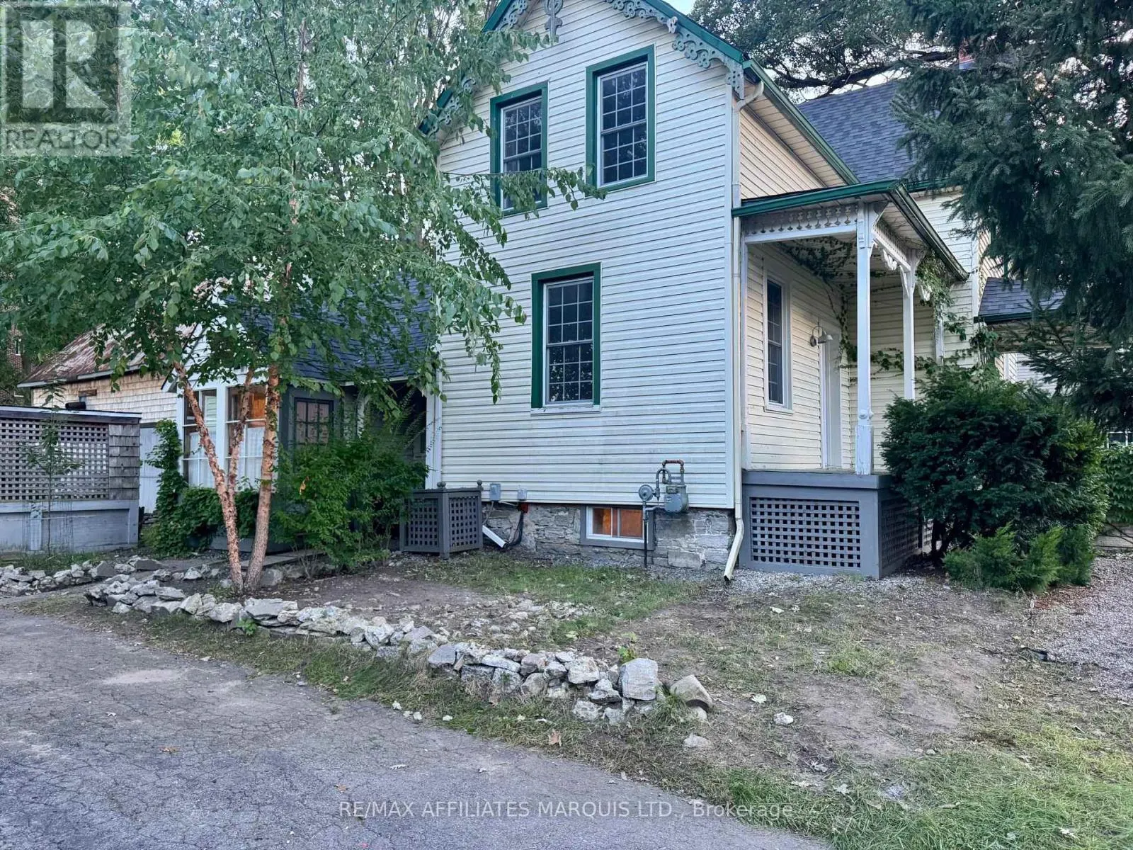 326 THIRD STREET E