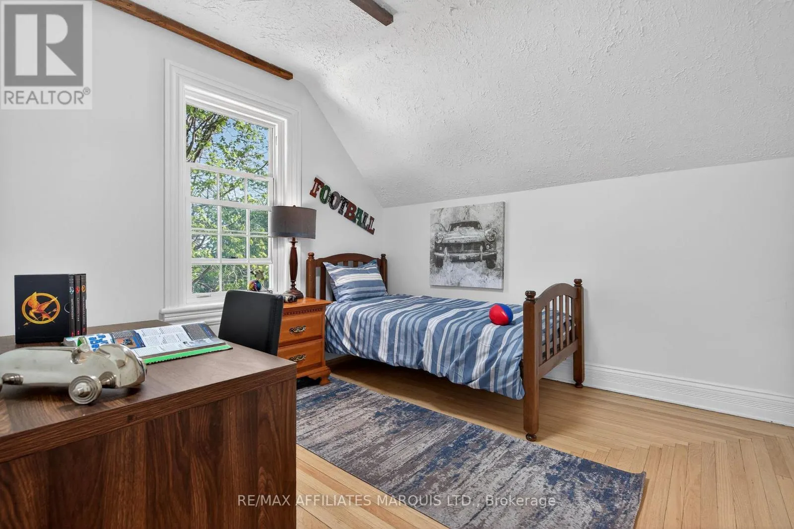 326 THIRD STREET E