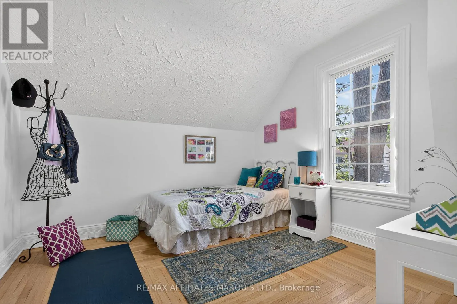 326 THIRD STREET E