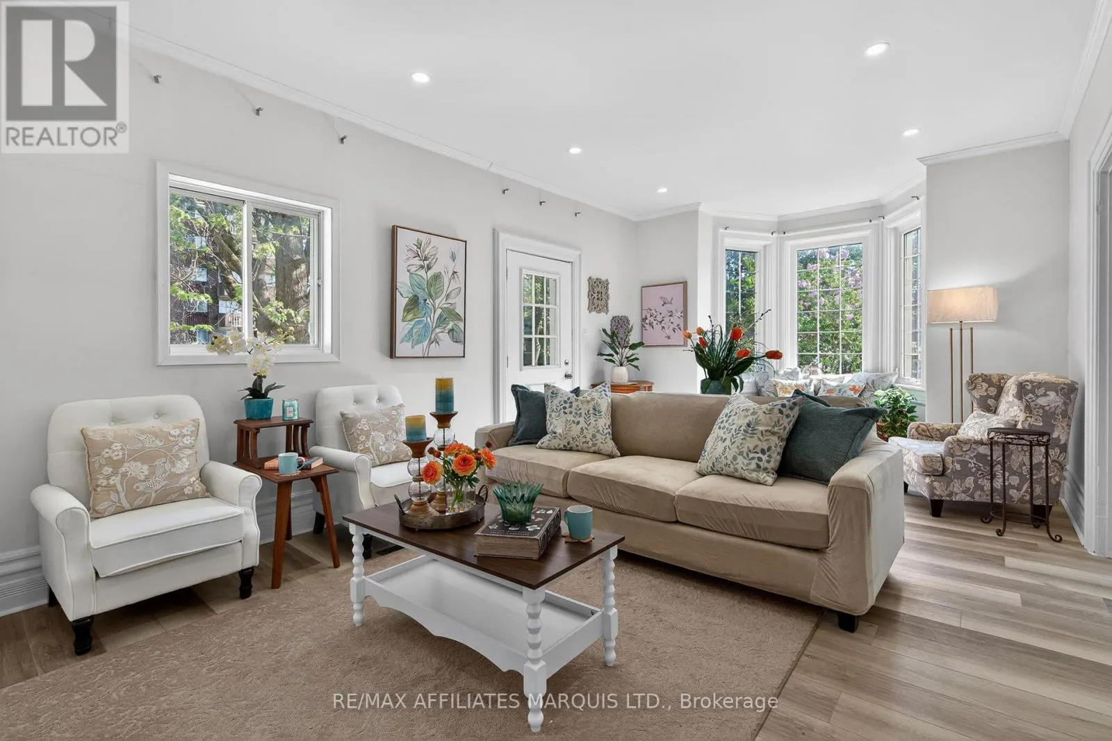 326 THIRD STREET E