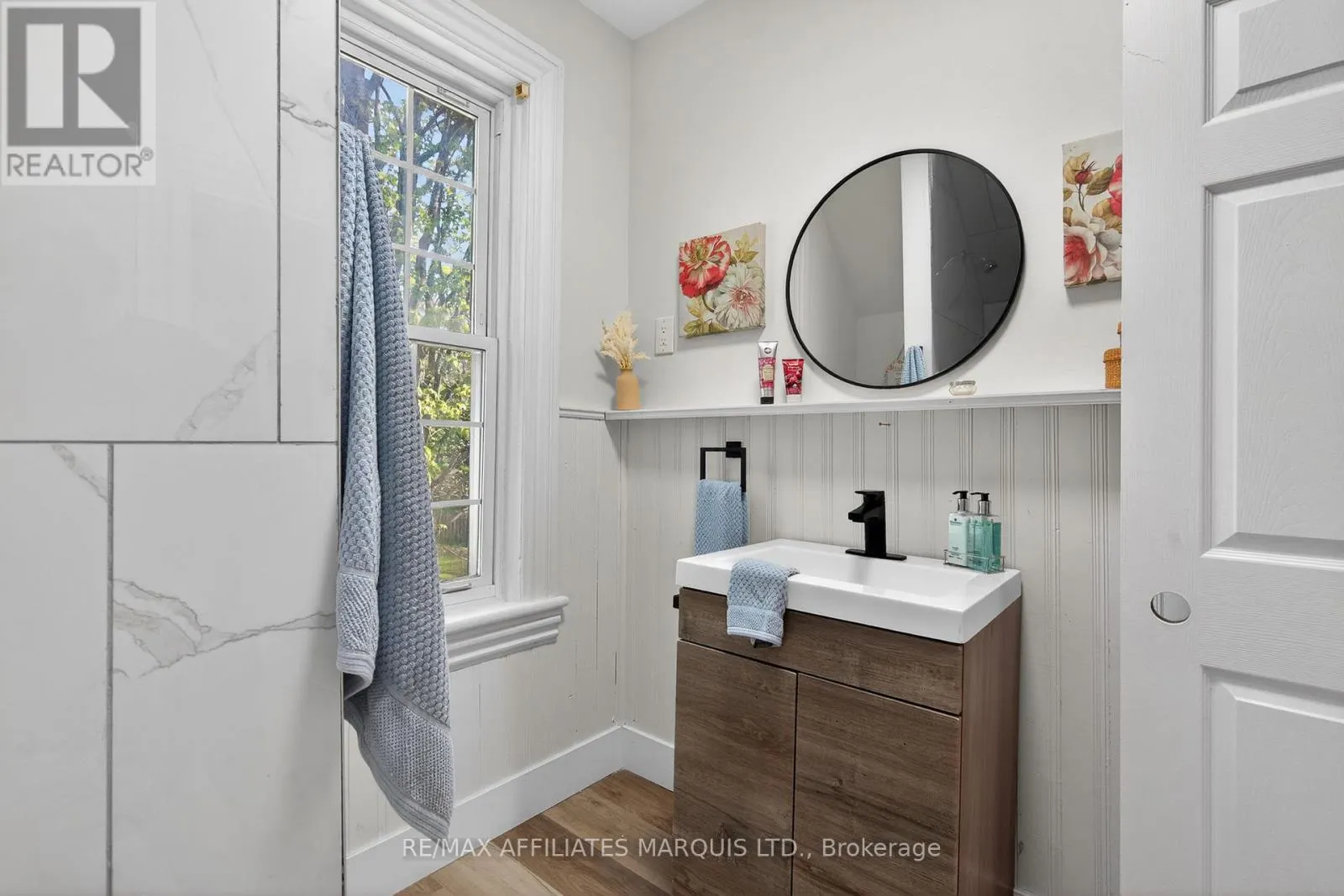 326 THIRD STREET E