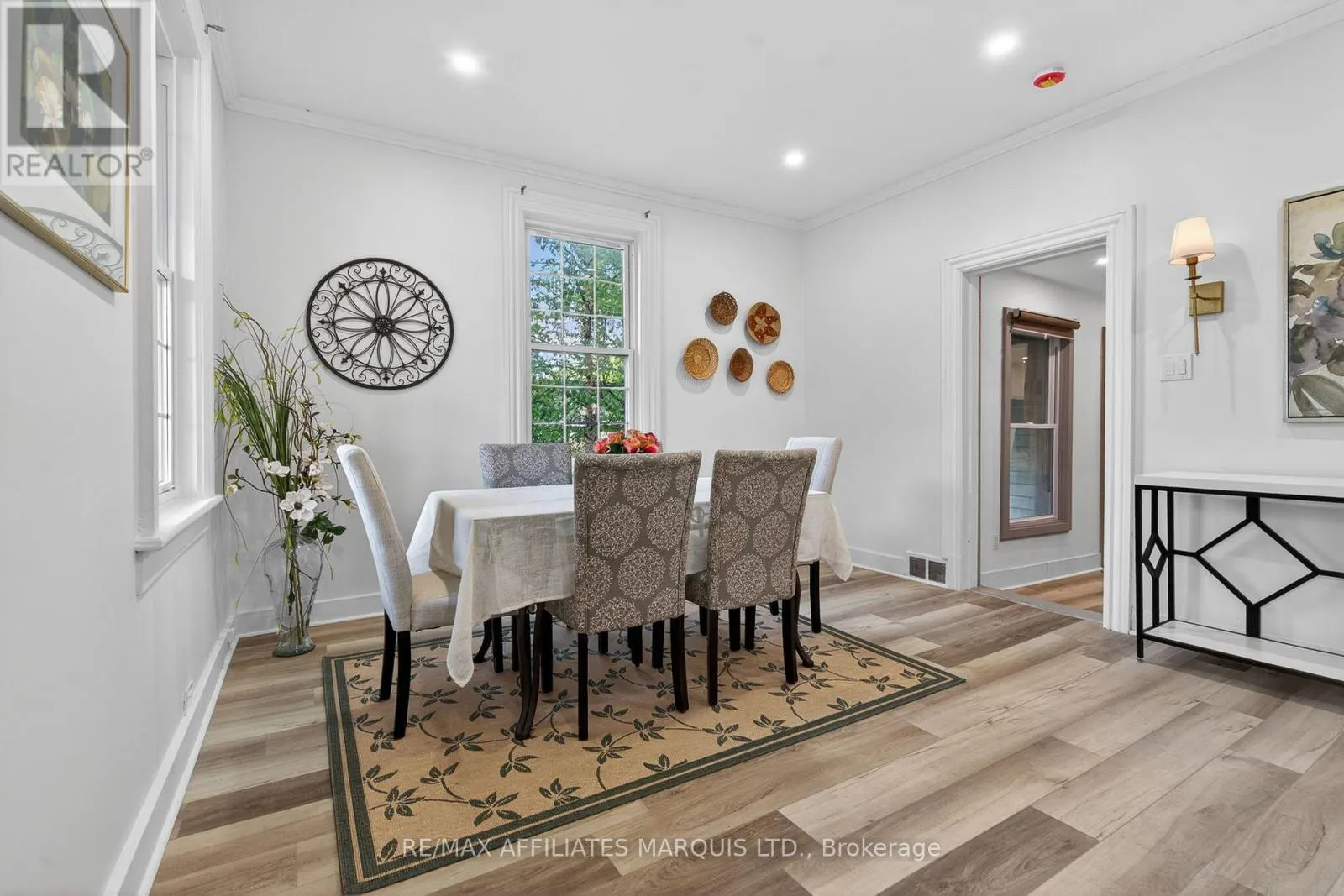 326 THIRD STREET E