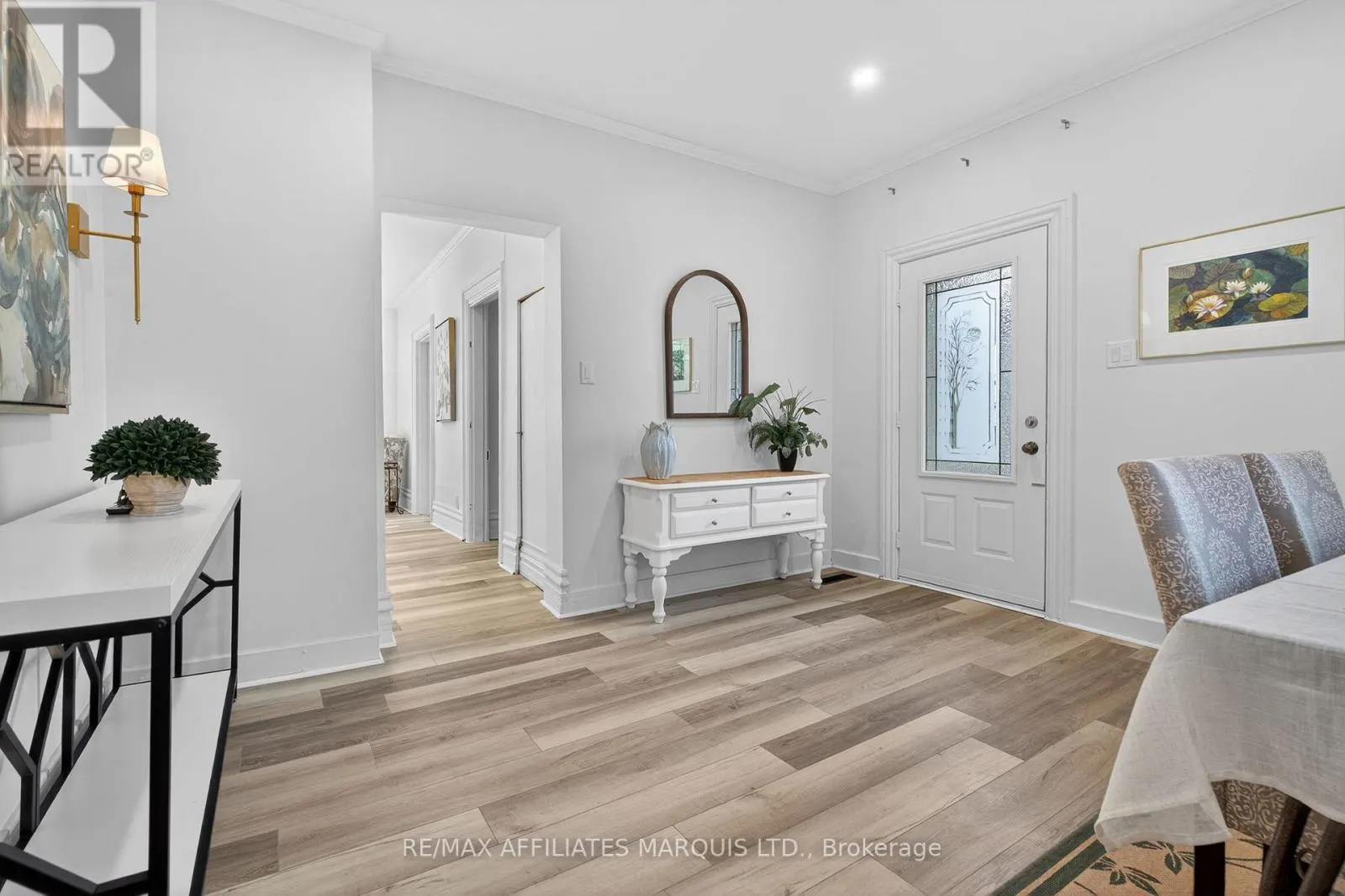 326 THIRD STREET E