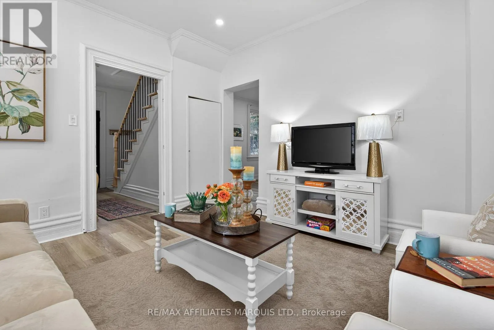 326 THIRD STREET E