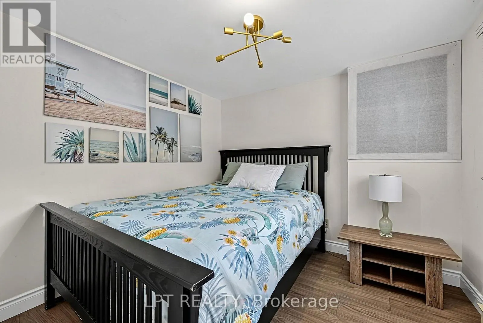 5 PINETREE ROAD