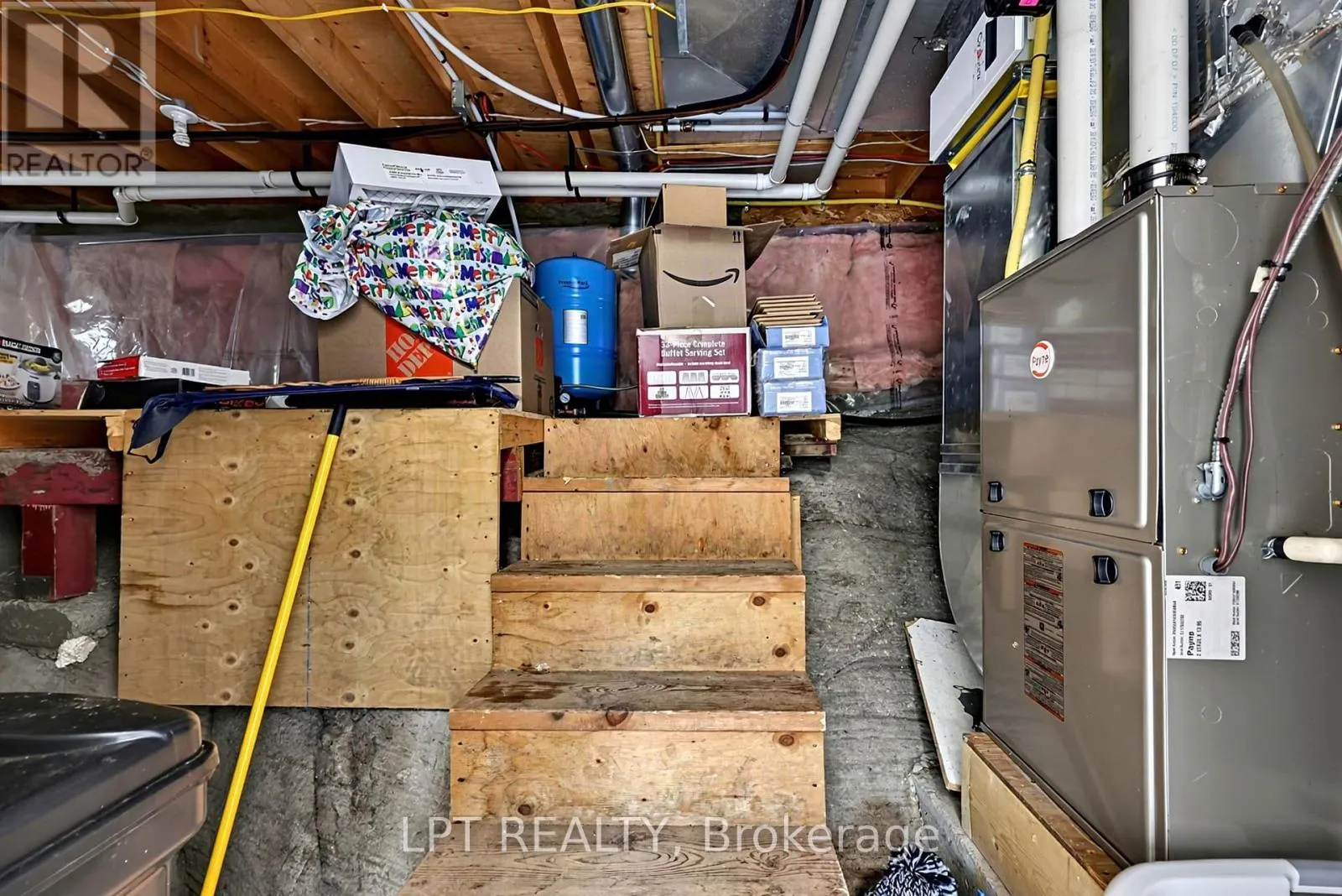 5 PINETREE ROAD