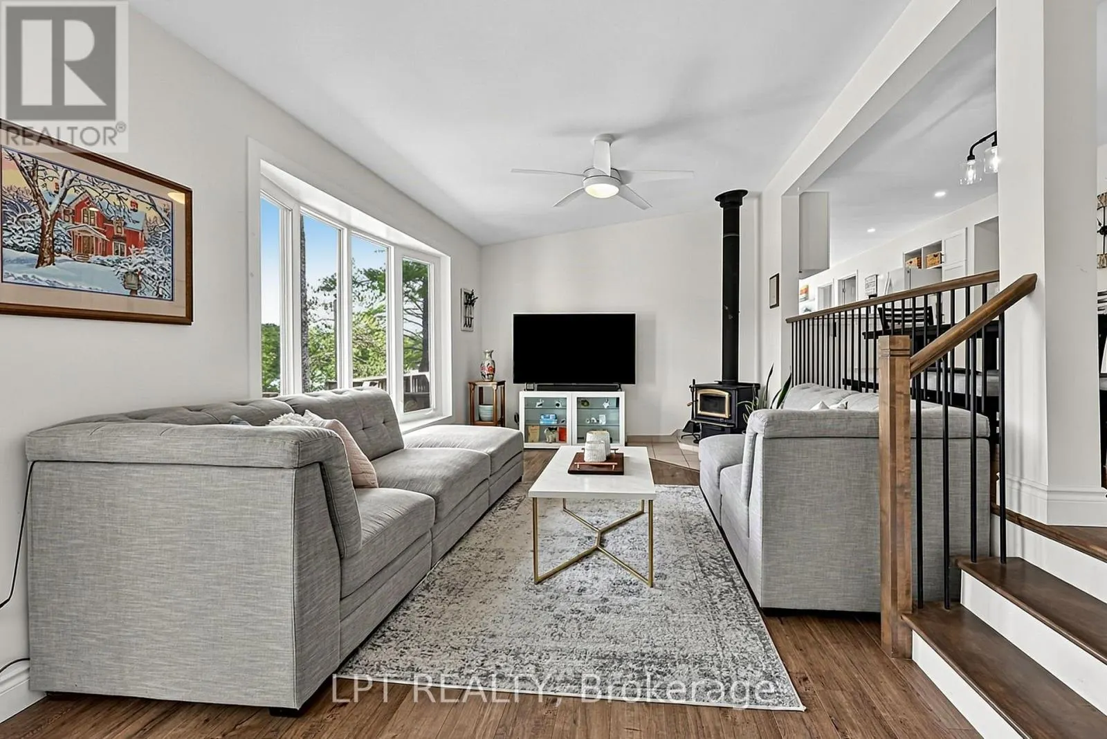 5 PINETREE ROAD