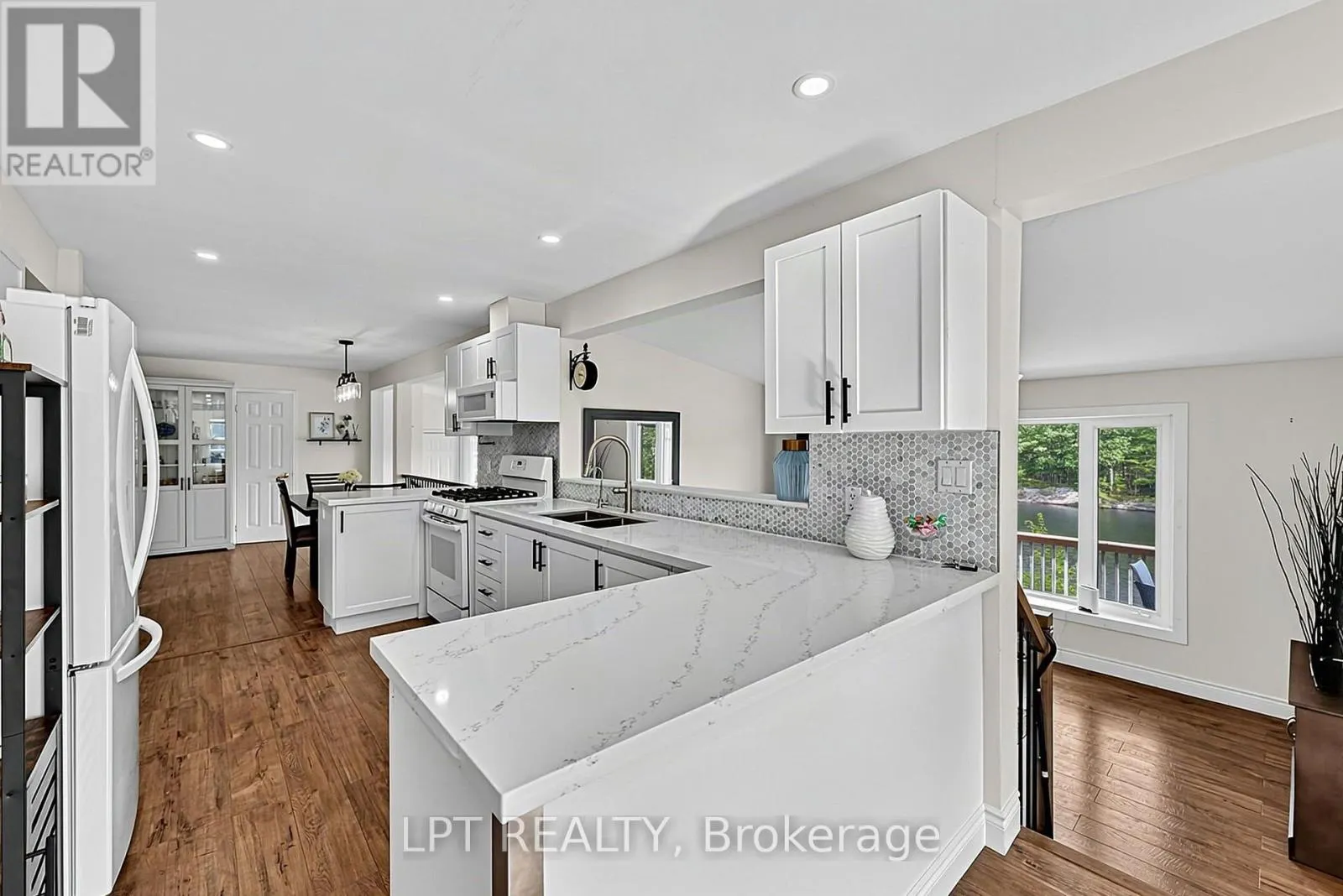 5 PINETREE ROAD