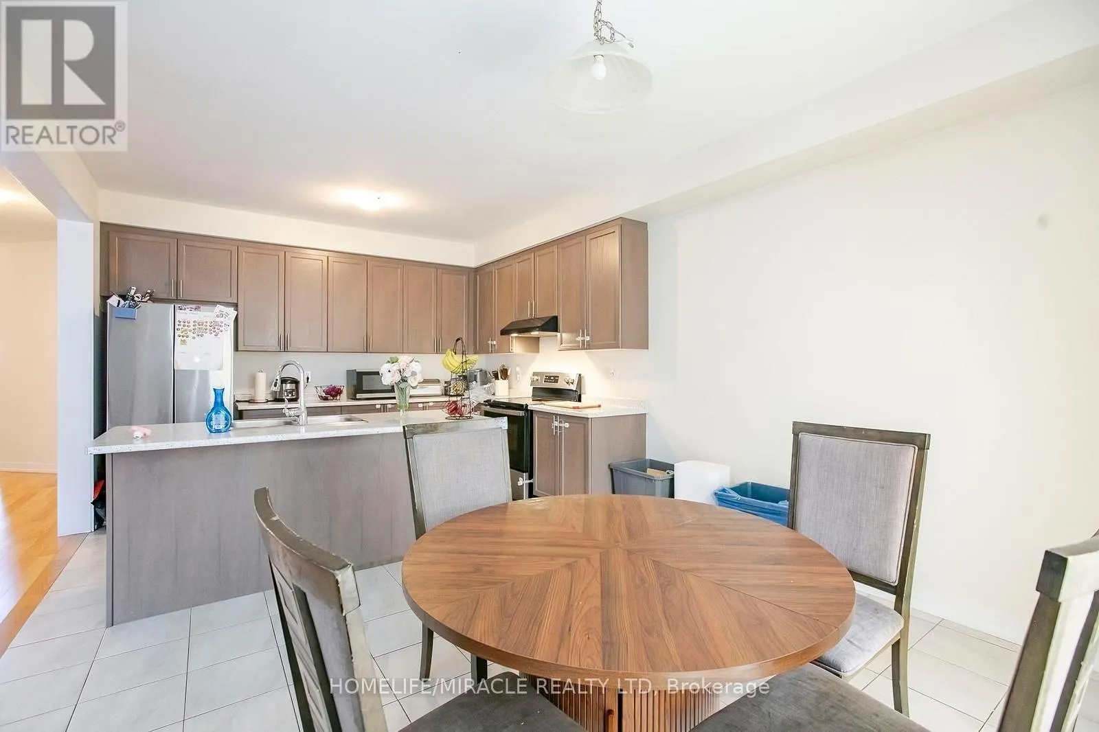 106 HIGGINS AVENUE