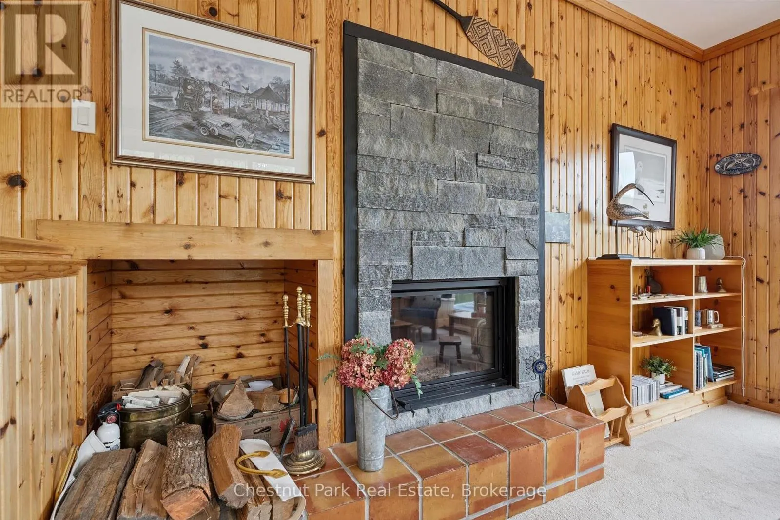2215 MIRIAM DRIVE