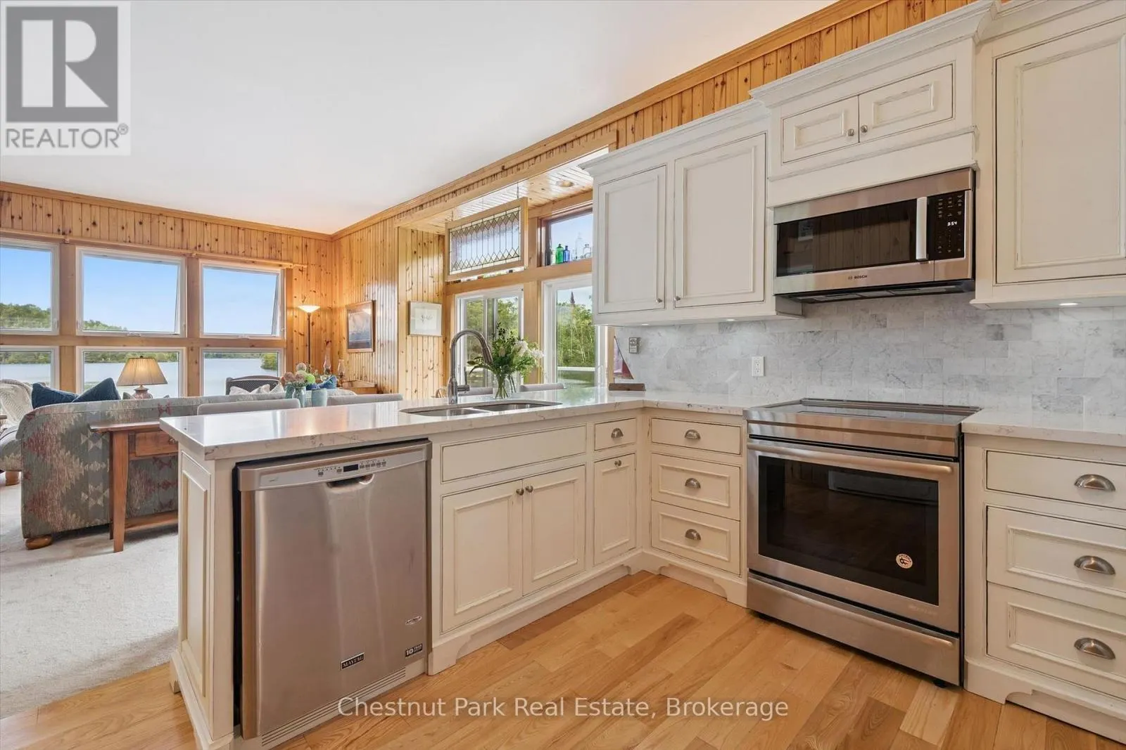2215 MIRIAM DRIVE