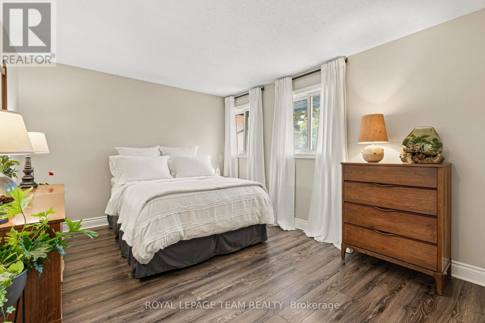 68 - 82 MCCLINTOCK WAY