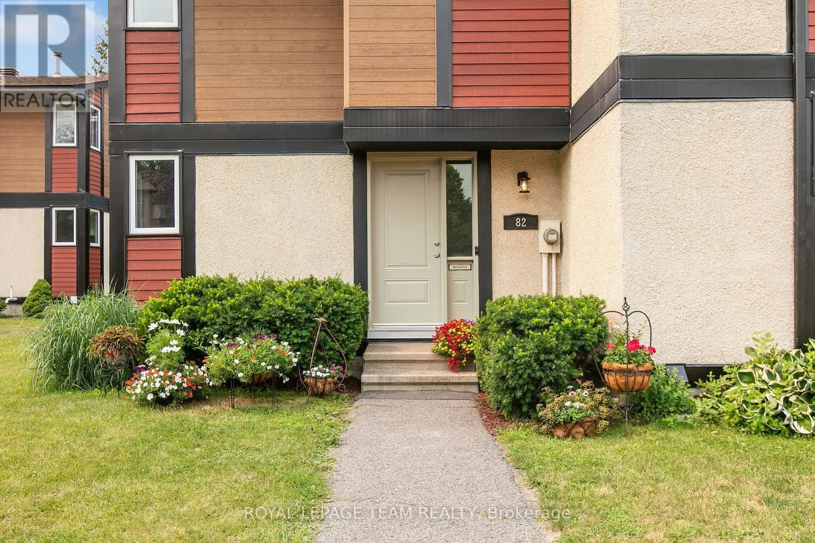 68 - 82 MCCLINTOCK WAY