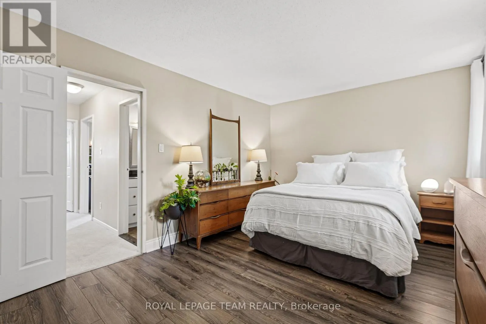 68 - 82 MCCLINTOCK WAY