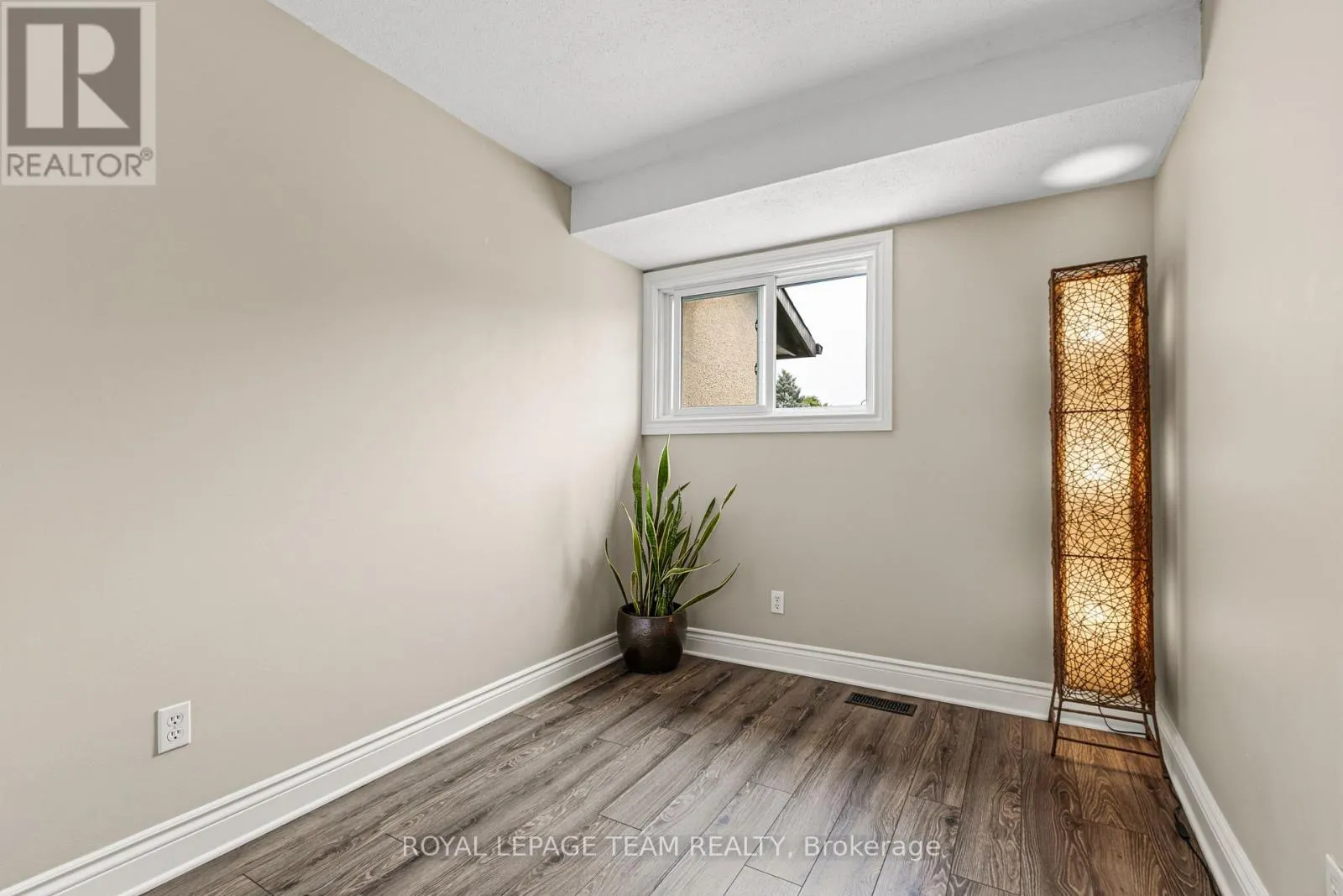 68 - 82 MCCLINTOCK WAY