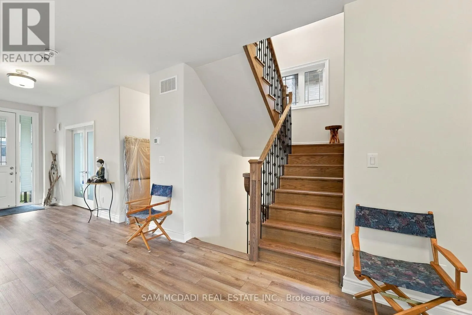 189 STRACHAN STREET
